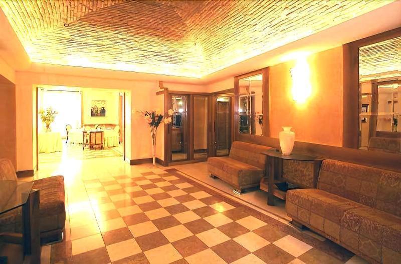 Hotel&Ristorante Miramonti Palazzo Storico Rieti Exterior photo