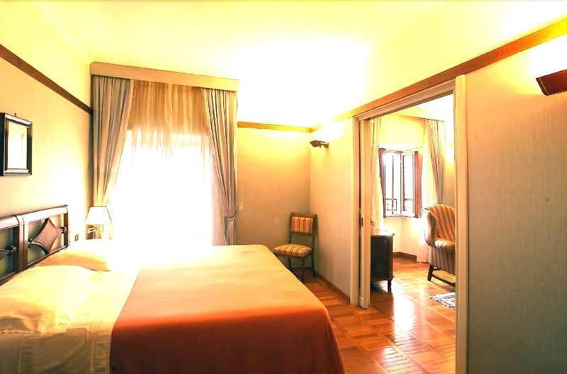 Hotel&Ristorante Miramonti Palazzo Storico Rieti Exterior photo